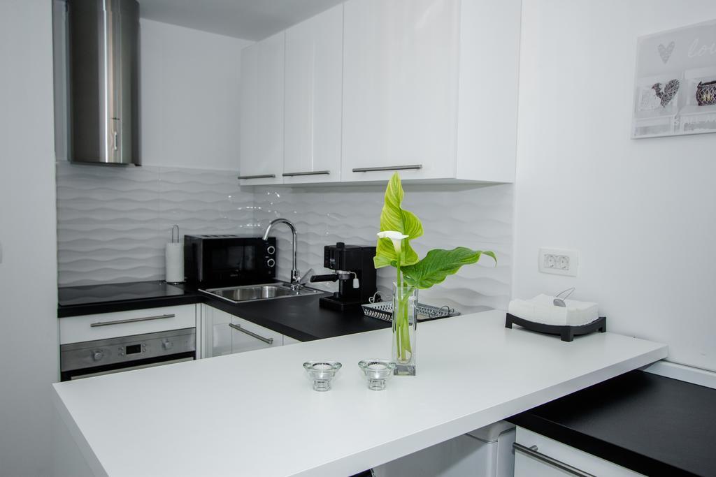 Luxury Studio Apartment White Sensation فوديس المظهر الخارجي الصورة