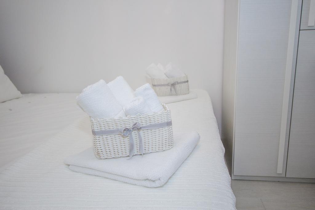 Luxury Studio Apartment White Sensation فوديس المظهر الخارجي الصورة
