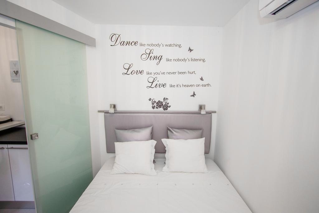 Luxury Studio Apartment White Sensation فوديس المظهر الخارجي الصورة